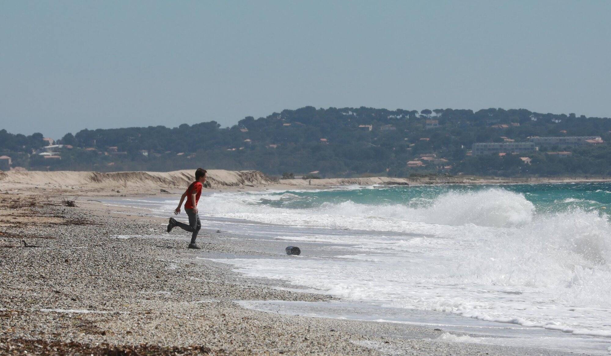 Est-il vrai que dans le département du Var il faut aussi porter un masque sur la plage?