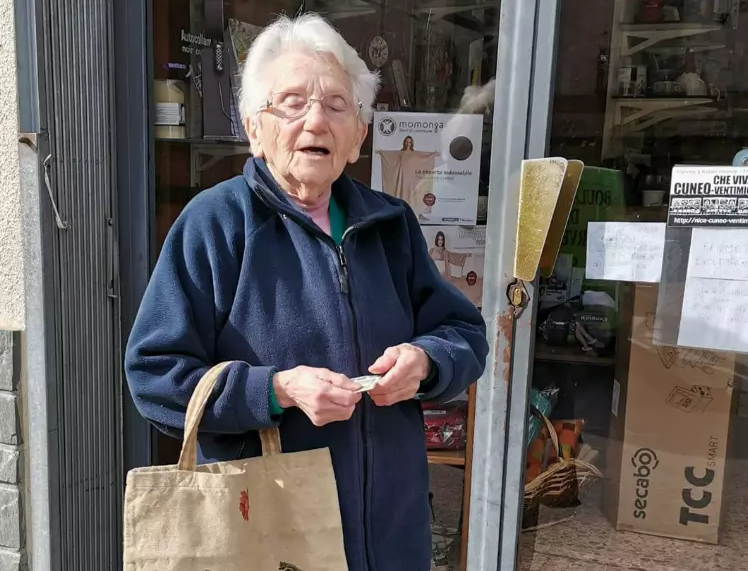 "Elle était la mémoire de la vallée": l'émouvant hommage des habitants de Tende à leur doyenne Bruna Rainaudo