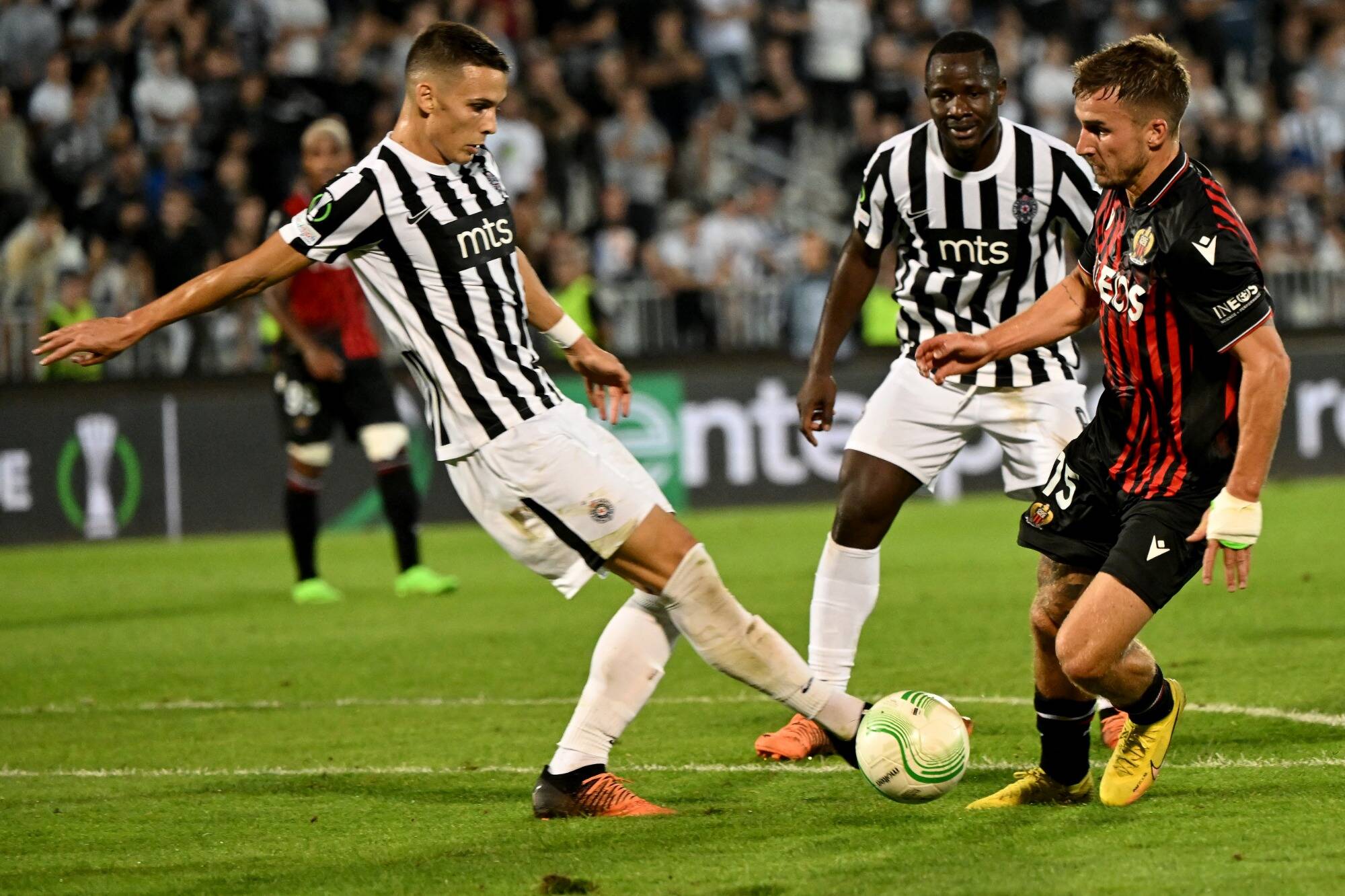 Bryan, le jour et la nuit... Les notes des joueurs de l'OGC Nice après leur nul 1-1 au Partizan Belgrade