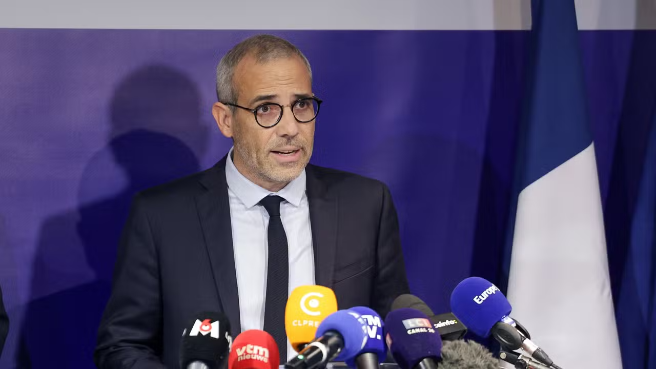 "Très en colère", "Voler ou racketter quelqu'un"... Meurtre de Louise: voici ce qu'il faut retenir des annonces du procureur