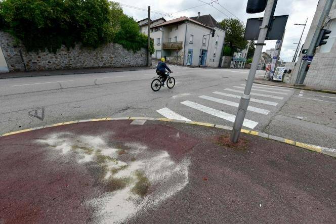 Refus d'obtempérer, course-poursuite avortée, échauffourées... Ce que l'on sait après la mort de deux jeunes en scooter à Limoges