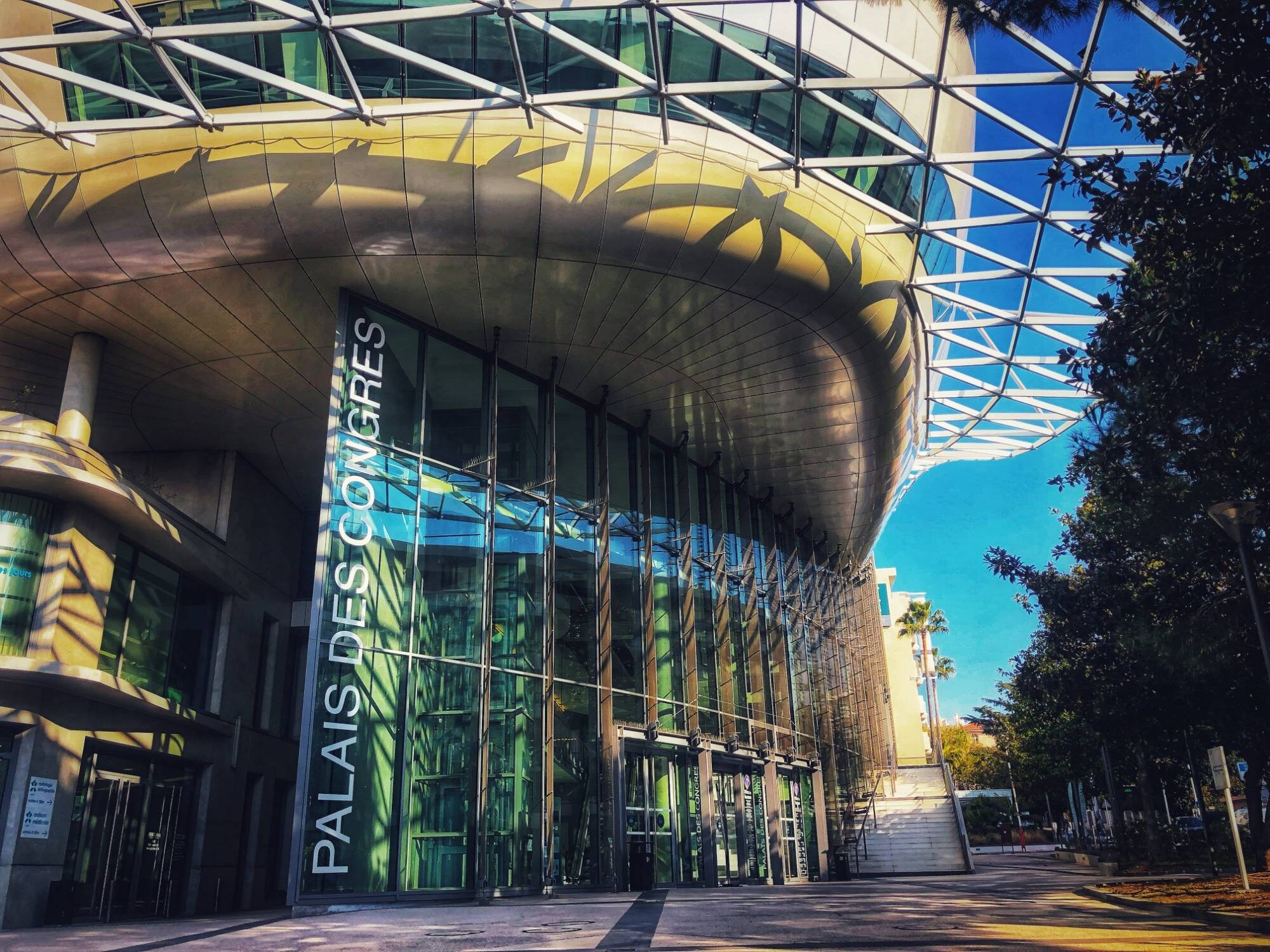 "Il est probable qu'on approche de notre record": reprise annoncée des congrès à Antibes