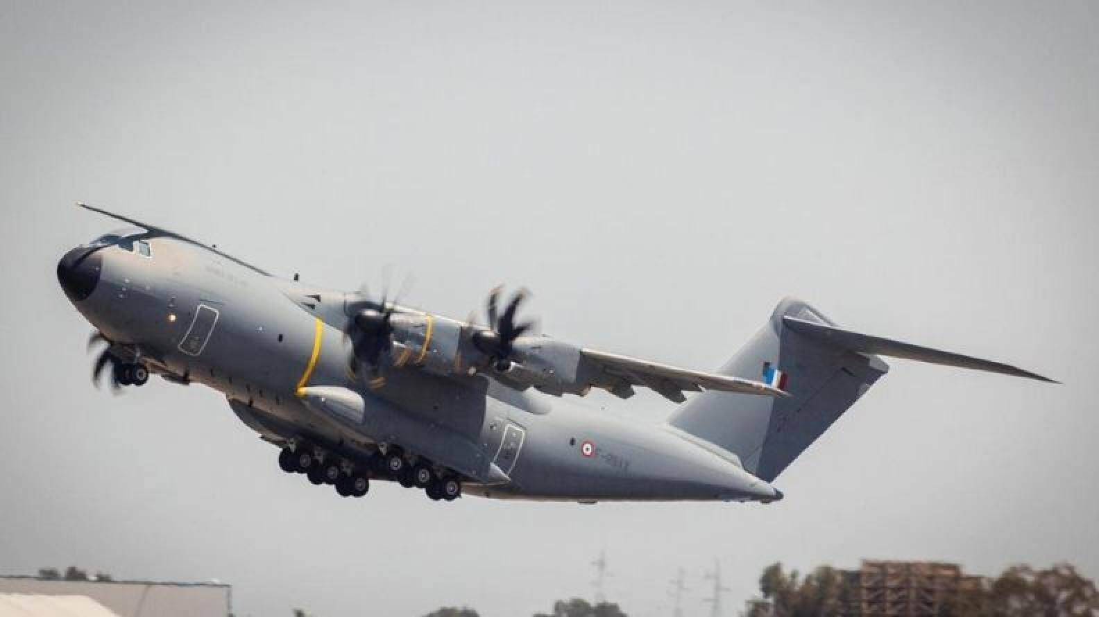 Ce que l'on sait sur l'énorme avion militaire qui a fait un passage dans le ciel des Alpes-Maritimes et du Var