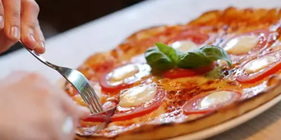 Pizzas contaminées: les salariés inquiets réunis devant l'usine Buitoni de Caudry