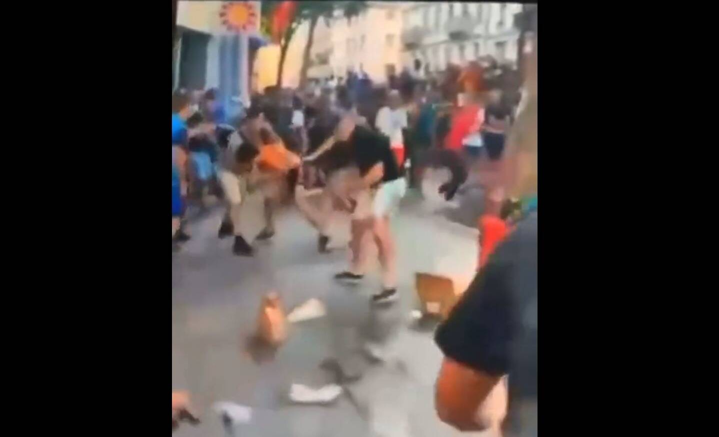 Policiers lynchés à Lyon: l'article à lire si vous n'avez rien suivi à la polémique née d'un tweet de Gérald Darmanin