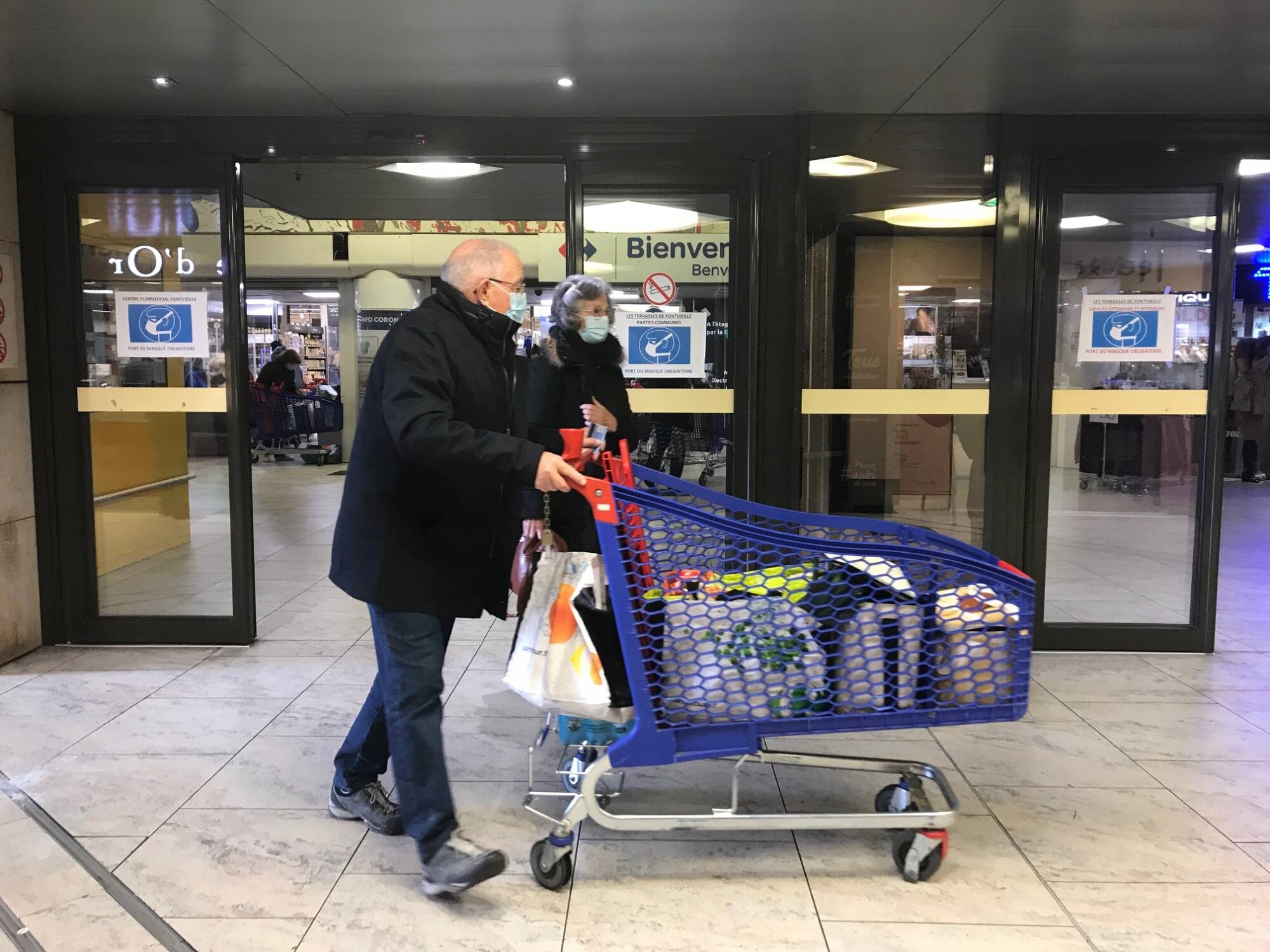 Pulls, pâtes, alcool... Ces produits qui profitent de l'inflation et ceux qu'on délaisse