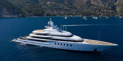 Mais à qui appartient le yacht super luxueux amarré dans le port de Nice?
