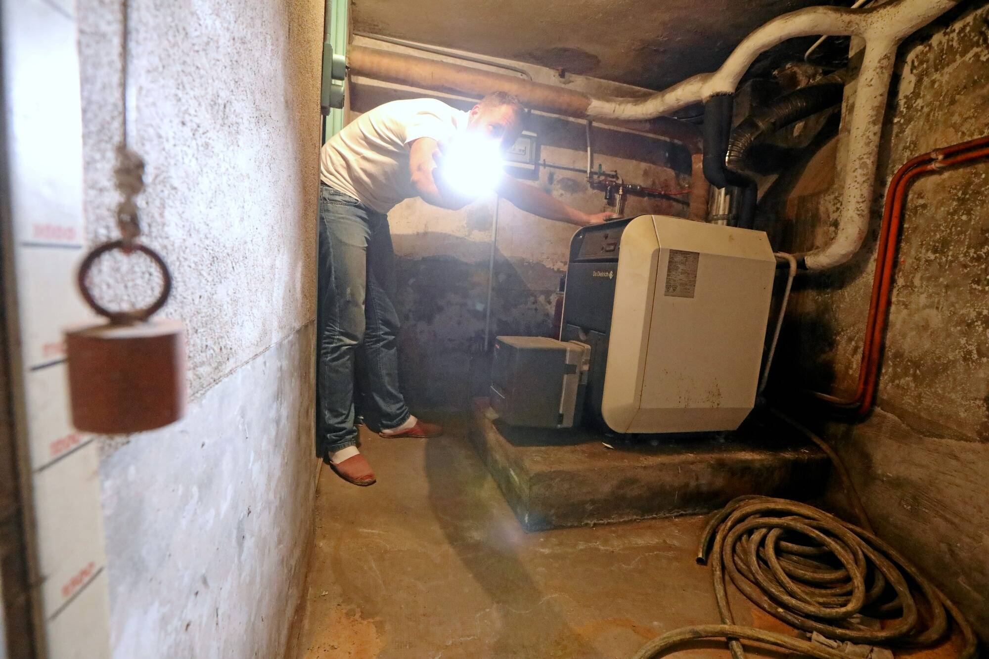 "Plus de 45.000¬ de travaux sans aucune aide": cette famille de Nice renonce aux travaux de rénovation énergétique de sa maison