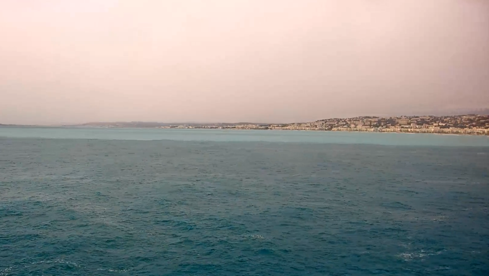 Vous veniez de laver votre voiture? Mauvaise nouvelle, de nouvelles poussières du Sahara attendues ces prochaines heures