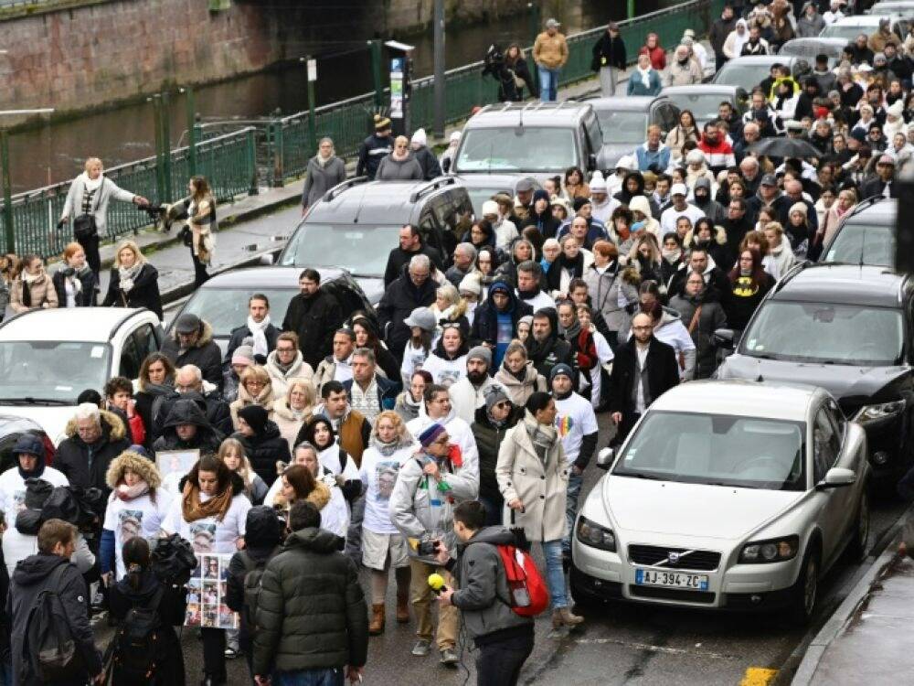 Marche blanche en hommage à Lucas ce dimanche, un mois après son suicide