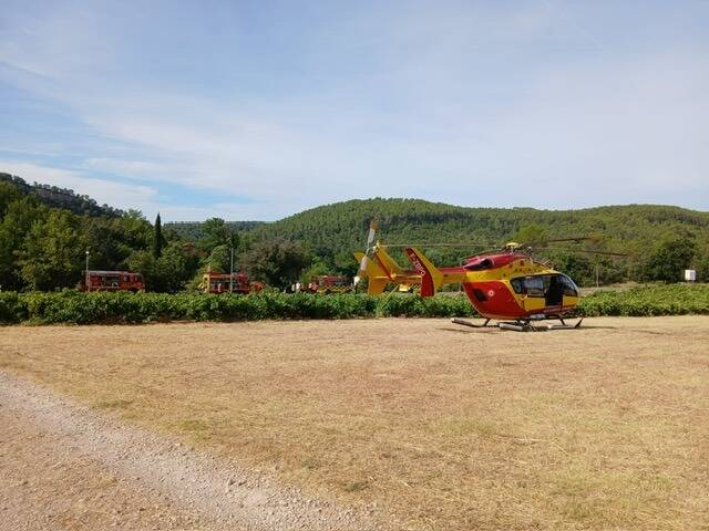 Un camion de déménagement percute un arbre dans le haut Var, deux jeunes grièvement blessés