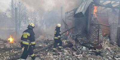 Guerre en Ukraine: le bilan de la frappe russe sur un immeuble à Dnipro monte à 20 morts