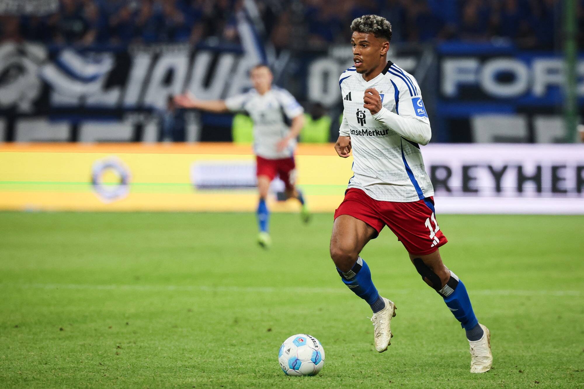 Le transfert de l'attaquant Ransford Königsdörffer à l'OGC Nice capote