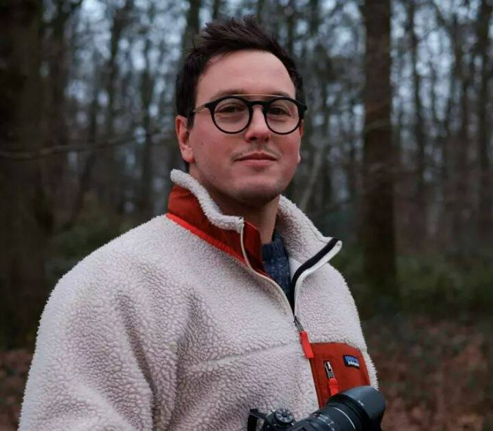 "Il fallait montrer la réalité du terrain": une exposition-hommage consacrée aux rebâtisseurs de la Vallée de la Roya visible sur les falaises de Tende