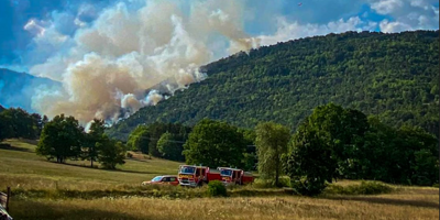 Le feu de forêt à Collongues est ralenti mais pas encore fixé