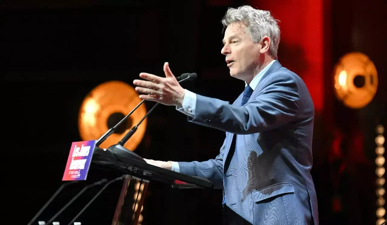 Après les préfectures, Fabien Roussel appelle aussi à "envahir les stations service et les grandes surfaces"