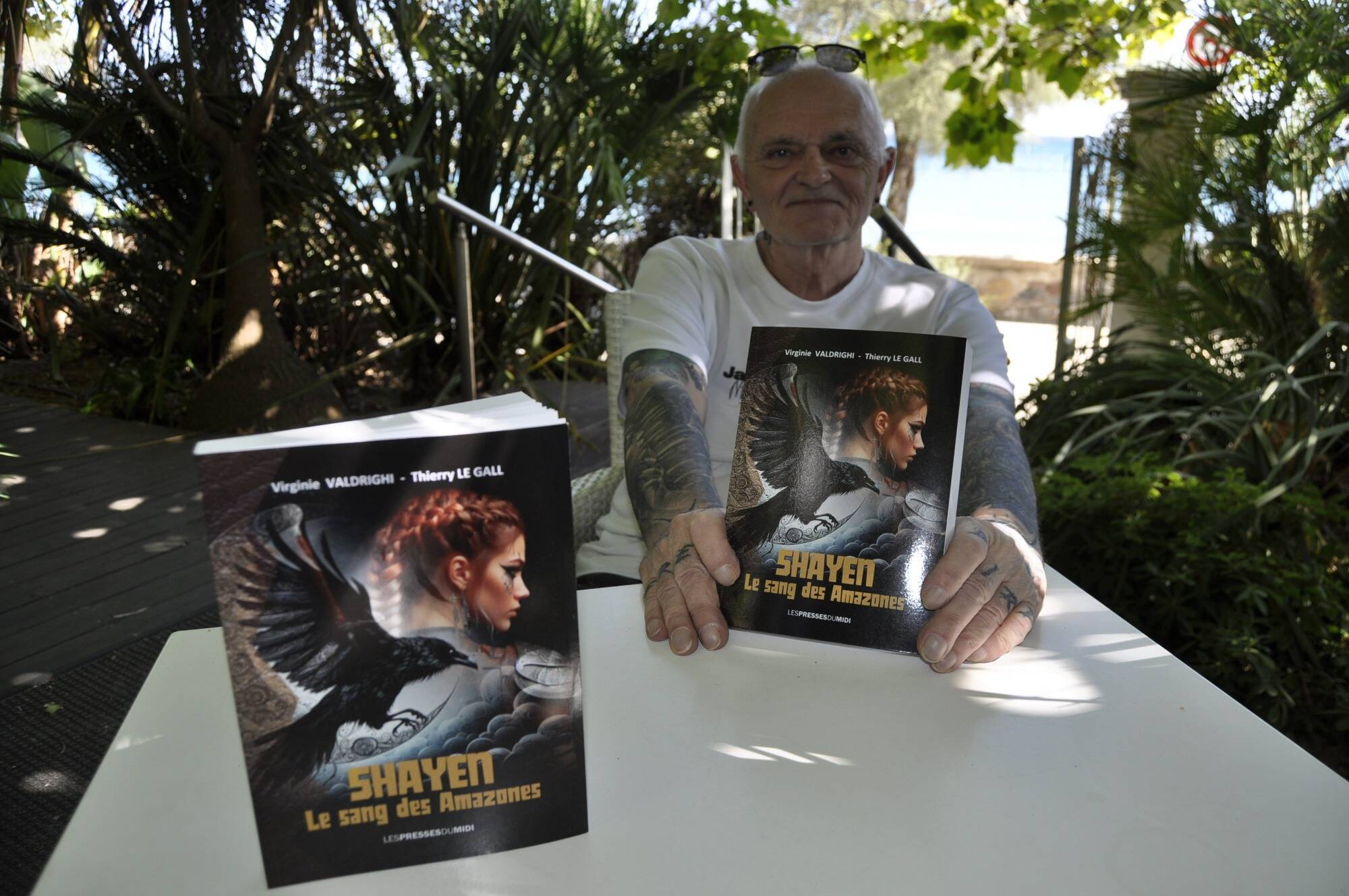 "Mon ouvrage se destine à un public majeur": le Varois multicasquettes Thierry Le Gall nous dévoile le premier volet de son roman fantastique