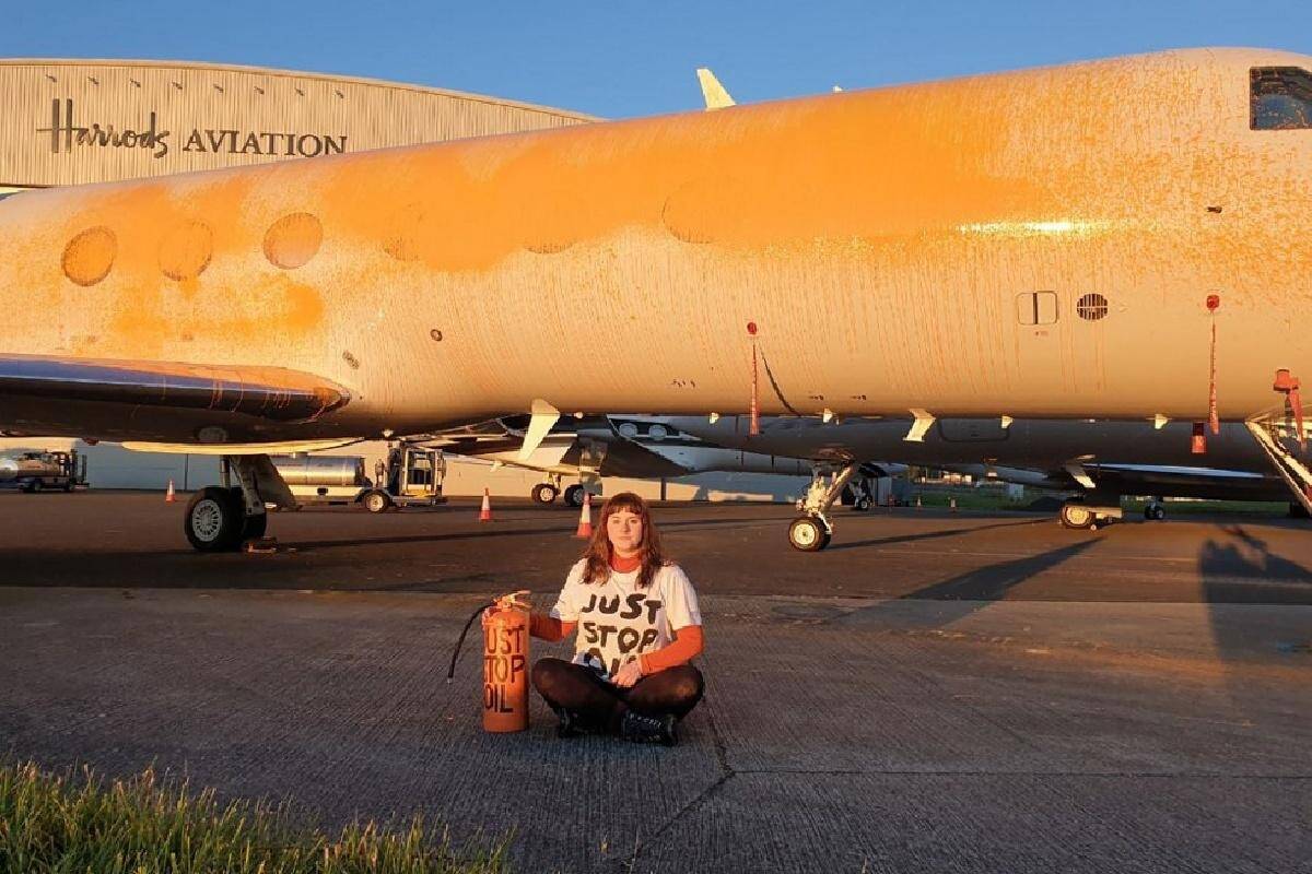 Des militantes écologistes veulent repeindre le jet privé de Taylor Swift, elles se trompent d'avion