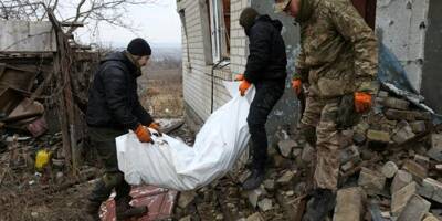 Dans l'est de l'Ukraine, la délicate collecte des corps de soldats