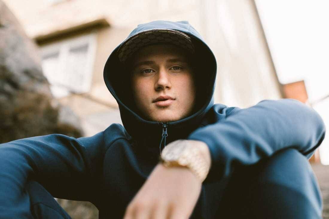 Vive émotion en Suède après le meurtre d'une star du rap âgée de 19 ans
