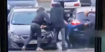 Un homme enlevé en plein jour et mis dans un coffre de voiture en région parisienne