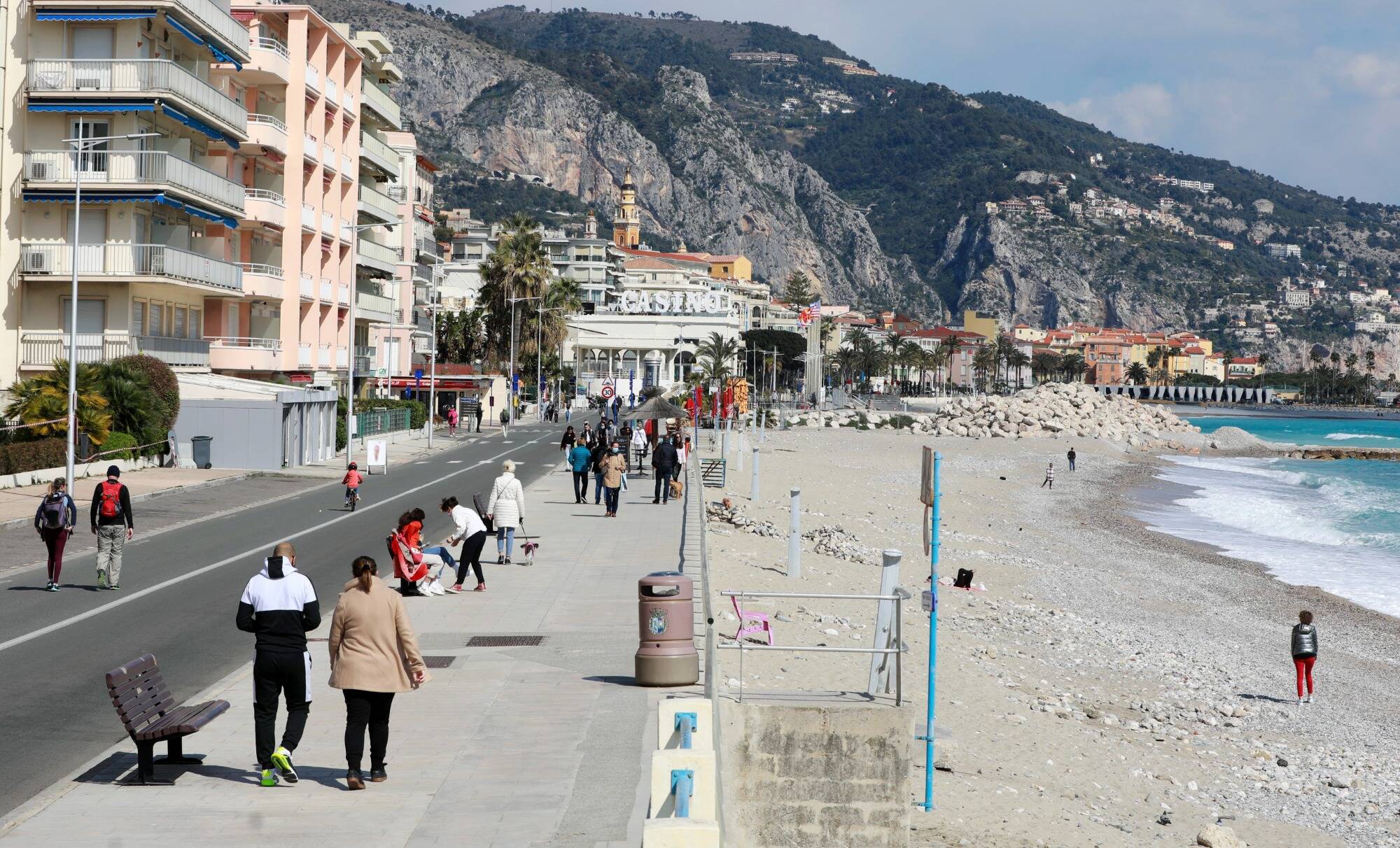 Une journée agréable sur la Côte d'Azur, jusqu'à 21°C à l'ombre