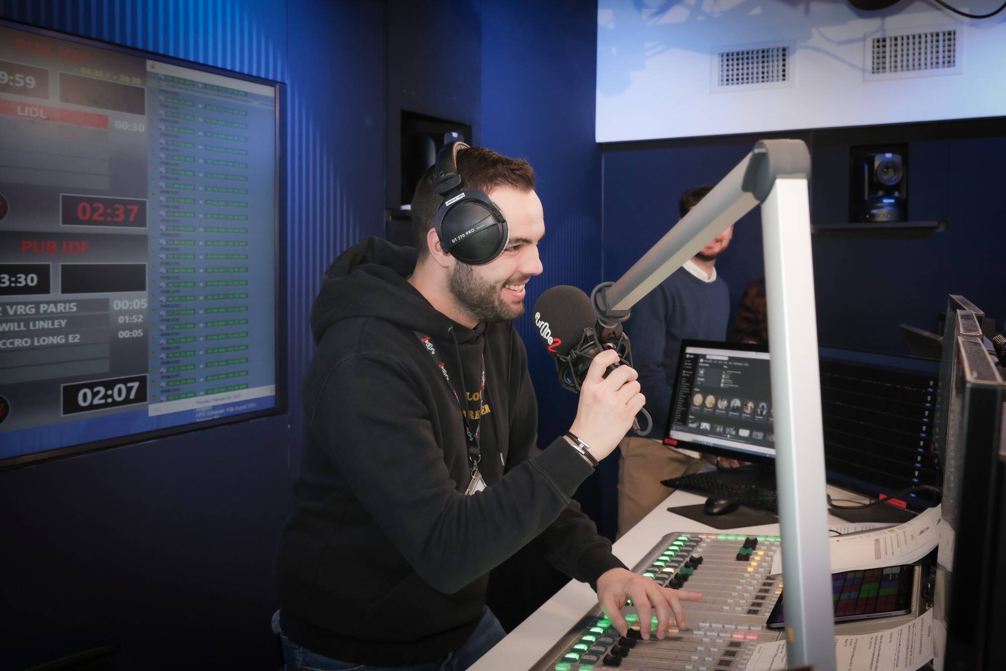 "J'aimerais devenir maire de Draguignan": producteur du Morning Sans Filtre sur Europe 2, Yannick Vinel vante ses racines dracénoises