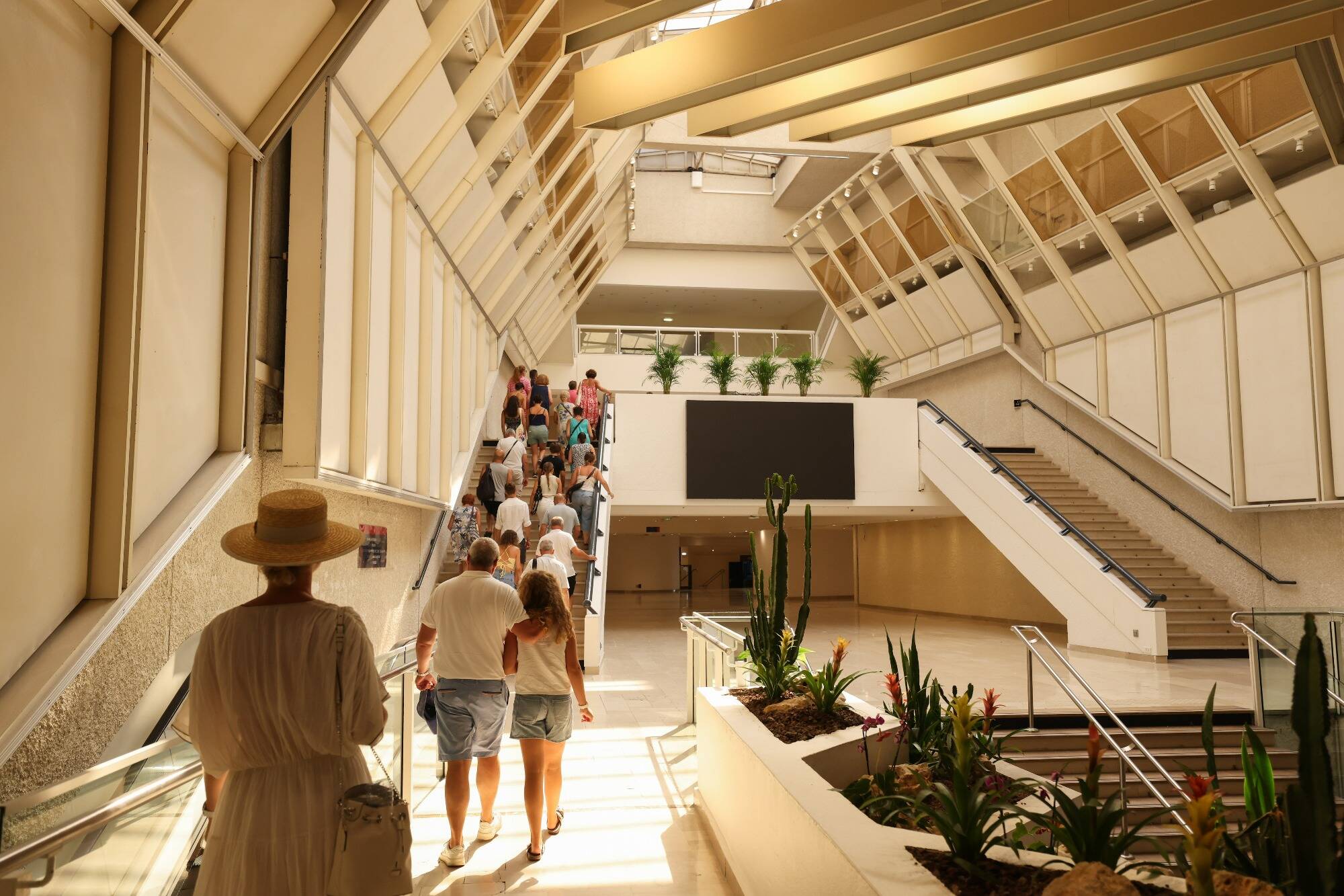 On a participé à une visite guidée dans les coulisses du mythique Palais des Festivals de Cannes