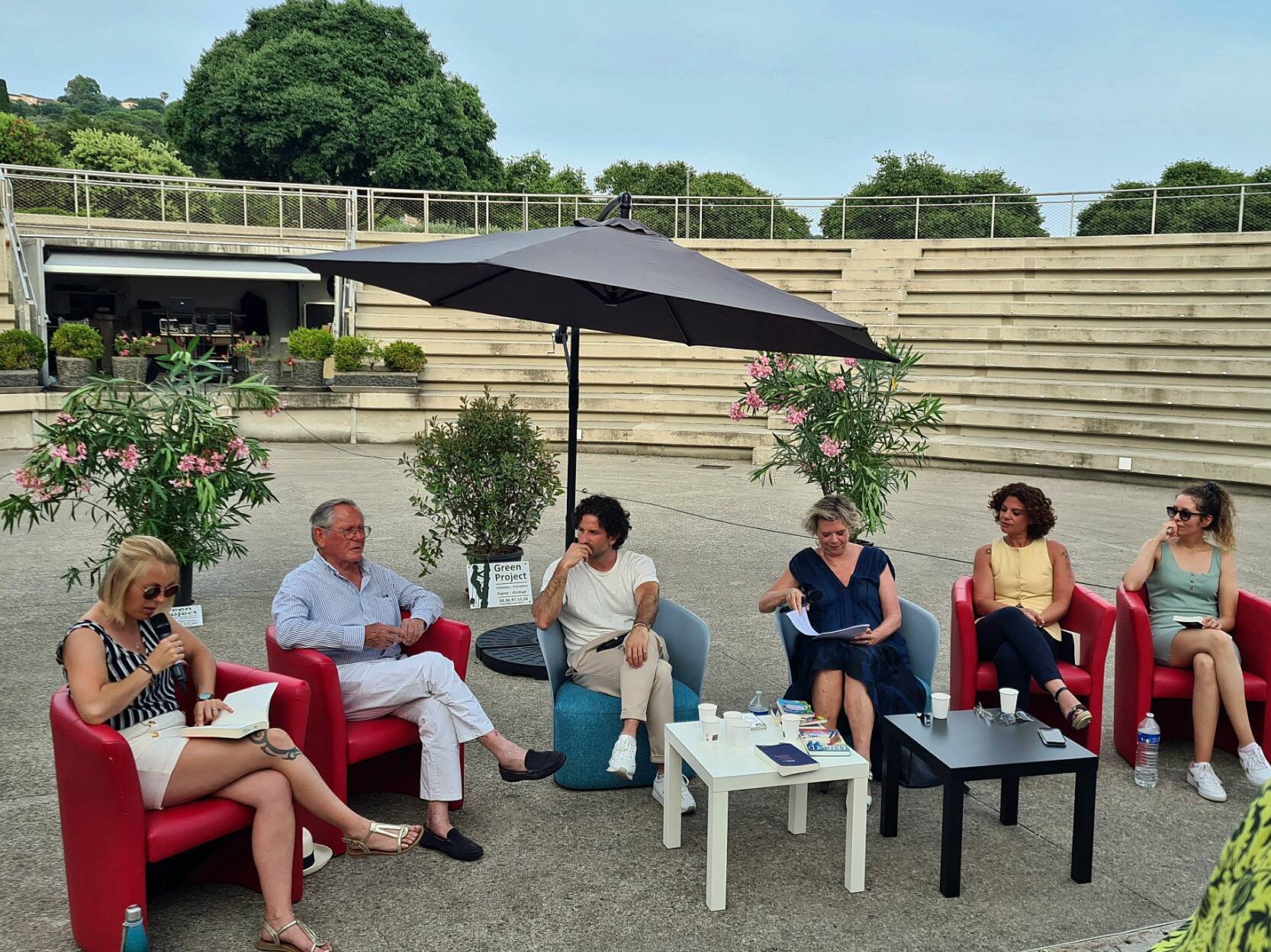 Doublement primé, l'auteur franco-vénézuélien Miguel Bonnefoy a rencontré ses lecteurs au week-end littéraire à La Croix-Valmer