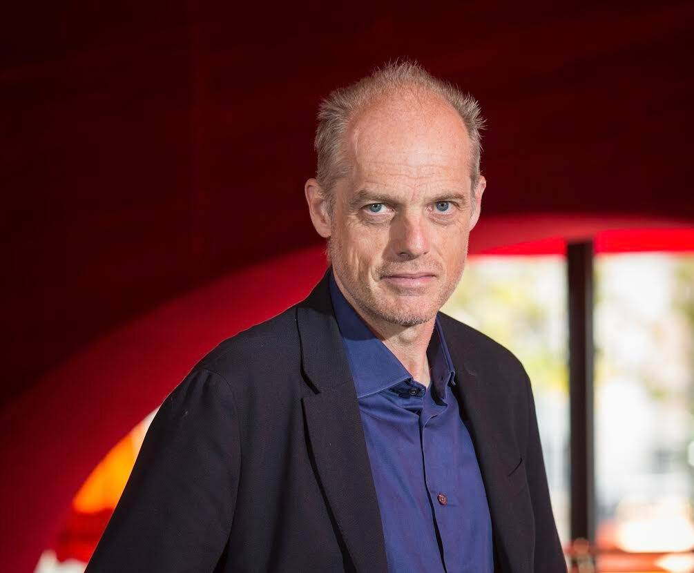 "Le Traître et le néant", le livre de deux journalistes qui éparpille Macron "façon puzzle"