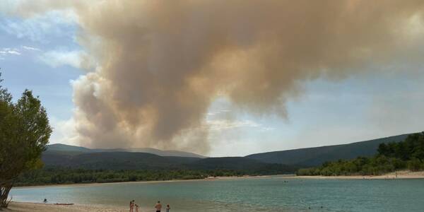 L'incendie à l'intérieur du camp de Canjuers a ravagé 700 hectares de végétation et de broussailles. 