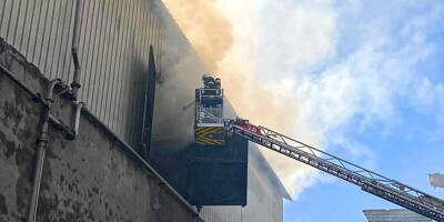 L'entrepôt d'une cimenterie prend feu à Blausasc