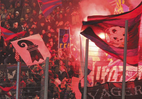 "Le soleil brille, il fait doux": au moins 100 supporters du FC Bâle déjà présents à Nice dans l'attente du jugement