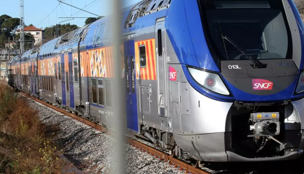 Un camion heurte un pont, la circulation des trains perturbée dans les deux sens entre Toulon et Cassis