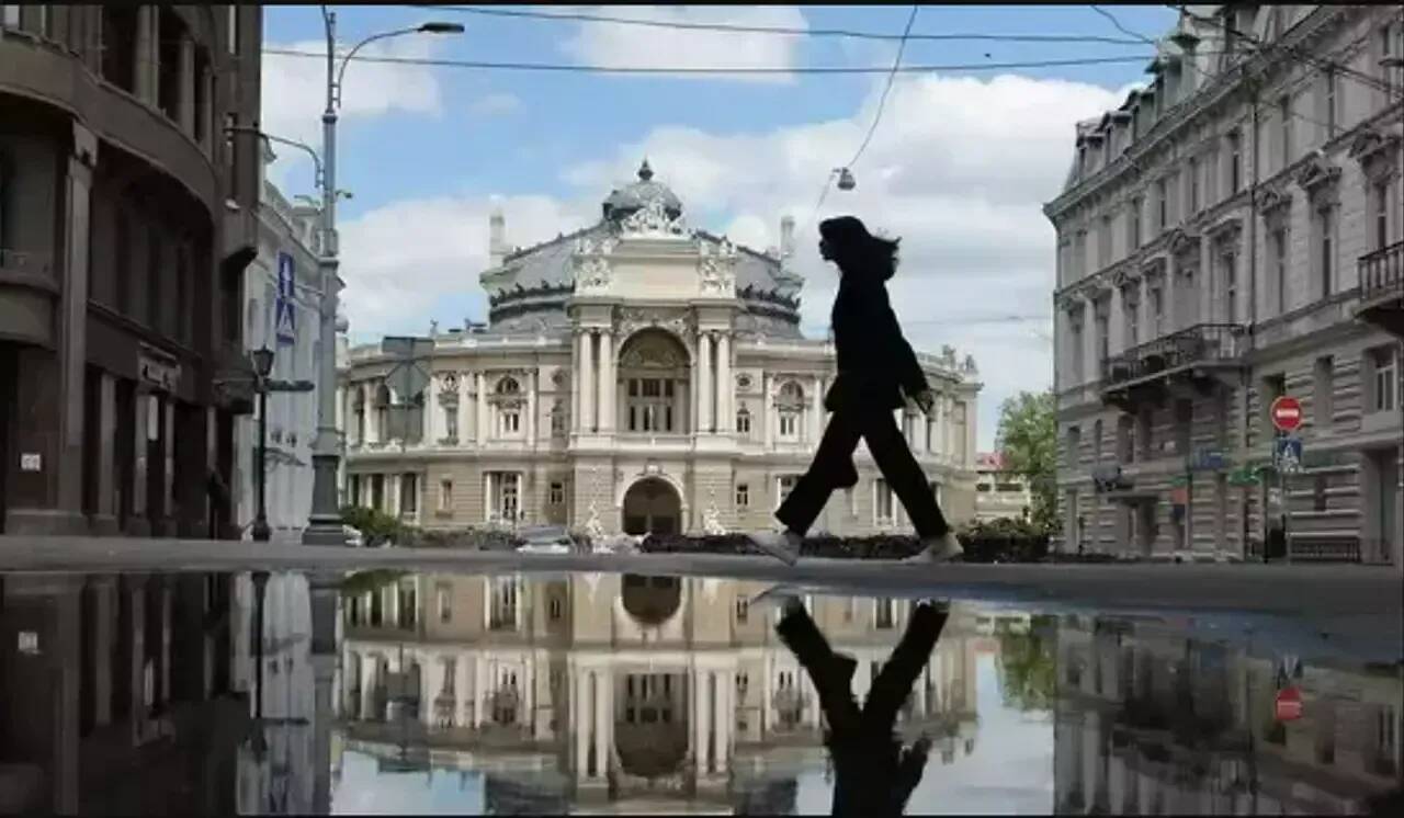 Guerre en Ukraine: 11 personnes blessées après une attaque de drones dans le sud du pays, une centrale électrique en feu en Russie