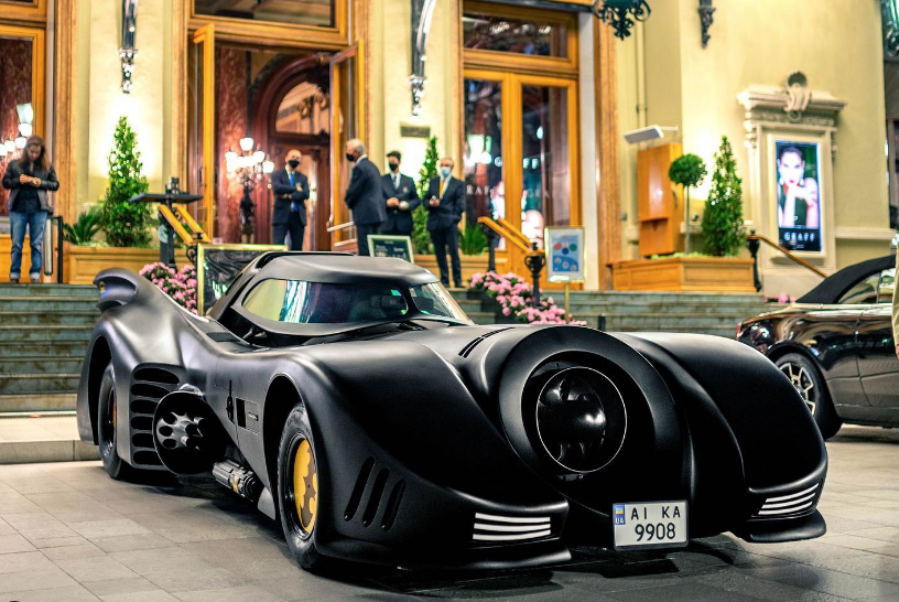 Mais à qui appartient la "Batmobile" immatriculée en Ukraine qui circule à Monaco et sur la Côte d'Azur?