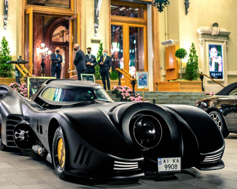 Mondial de l'Auto : découvrez en famille la moto de Batman ou la Ferrari de  la