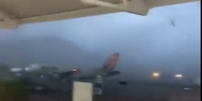 Violents orages en Corse: les images impressionnantes de l'aéroport d'Ajaccio balayé par des rafales de vent
