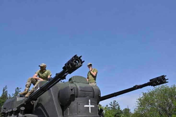 Guerre en Ukraine en direct: le Kremlin veut "brûler" tous les chars Abrams et dément la mort de son commandant de la flotte en mer Noire