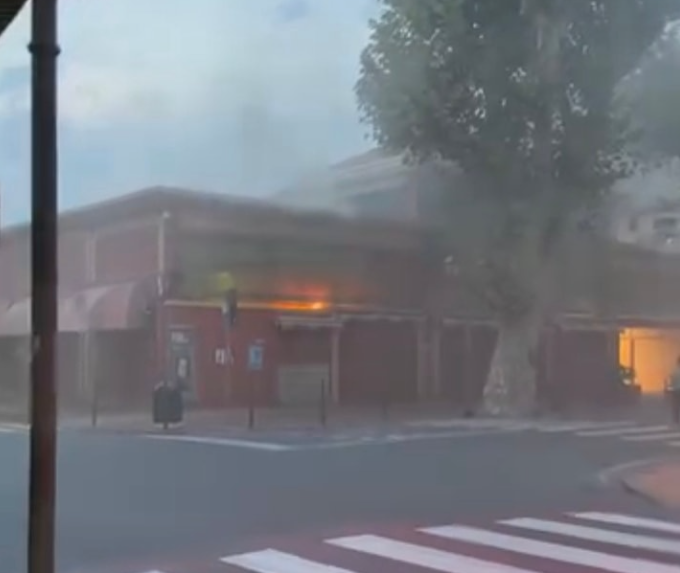 Violent incendie dans les halles de Vintimille: le marché couvert fermé jusqu'à nouvel ordre