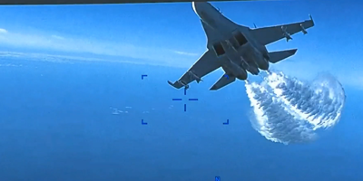 Les impressionnantes images de l'interception du drone américain par les Russes