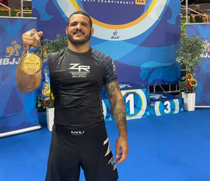 Ce Niçois est devenu champion d'Europe de Ju-Jitsu brésilien en Italie