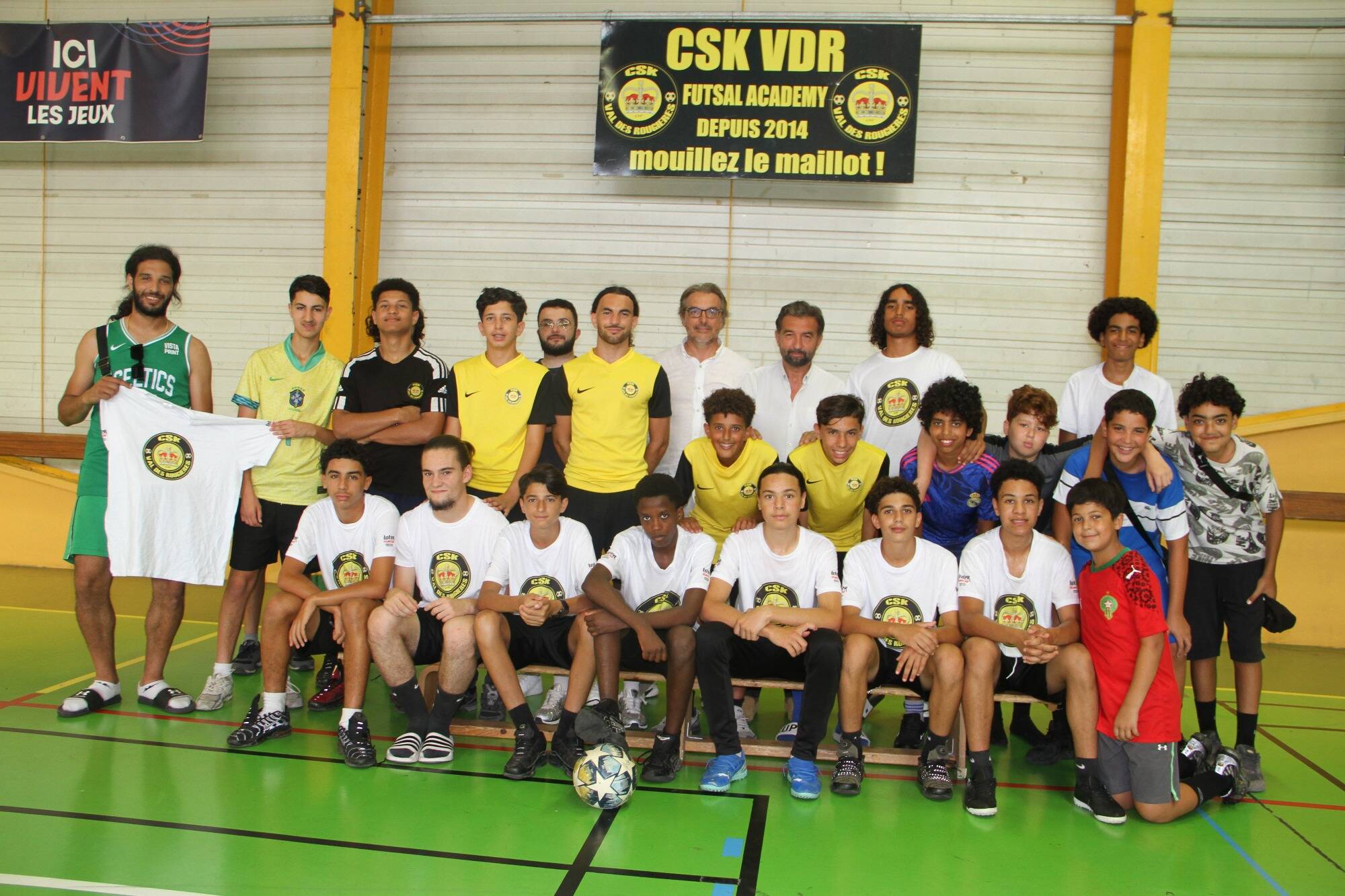 Ils viennent de remporter la coupe du Var: après onze ans d'existence, l'équipe U15 de futsal à Hyères n'en finit pas de performer