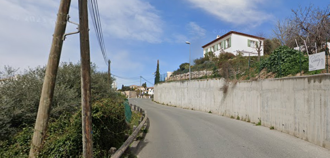 Mystère après la découverte d'un cadavre sur les hauteurs de Nice: l'homme retrouvé mort impliqué dans un vol de fourgonnette?