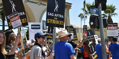 À Hollywood, scénaristes et studios parviennent à un accord de principe pour mettre fin à la grève
