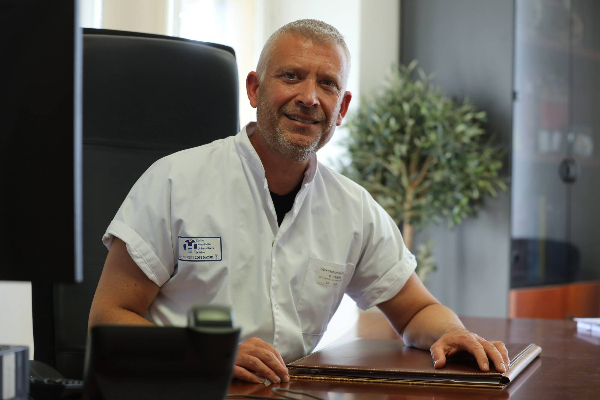 "Environ 40% de la perte d'autonomie actuelle des seniors était évitable", explique le chef du pôle gériatrie au CHU de Nice