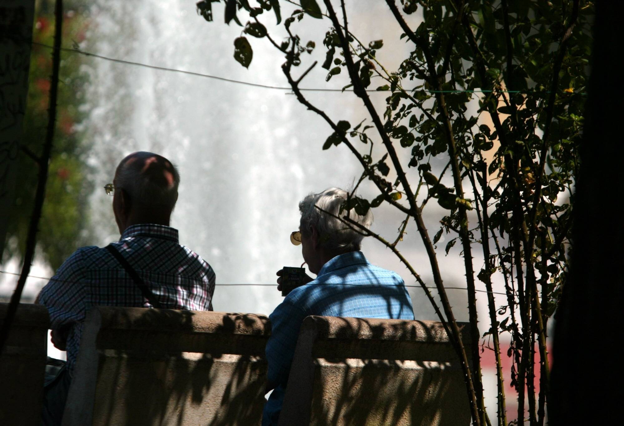 "Elle paie 4.100 euros par mois et n'a pas de ventilateur": le coup de gueule de Gwen dont la mère est placée dans une maison de retraite de luxe