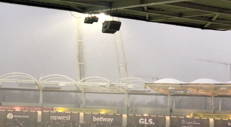 "Ambiance fin du monde": le match Toulouse-Lille arrêté après un impressionnant orage de grêle