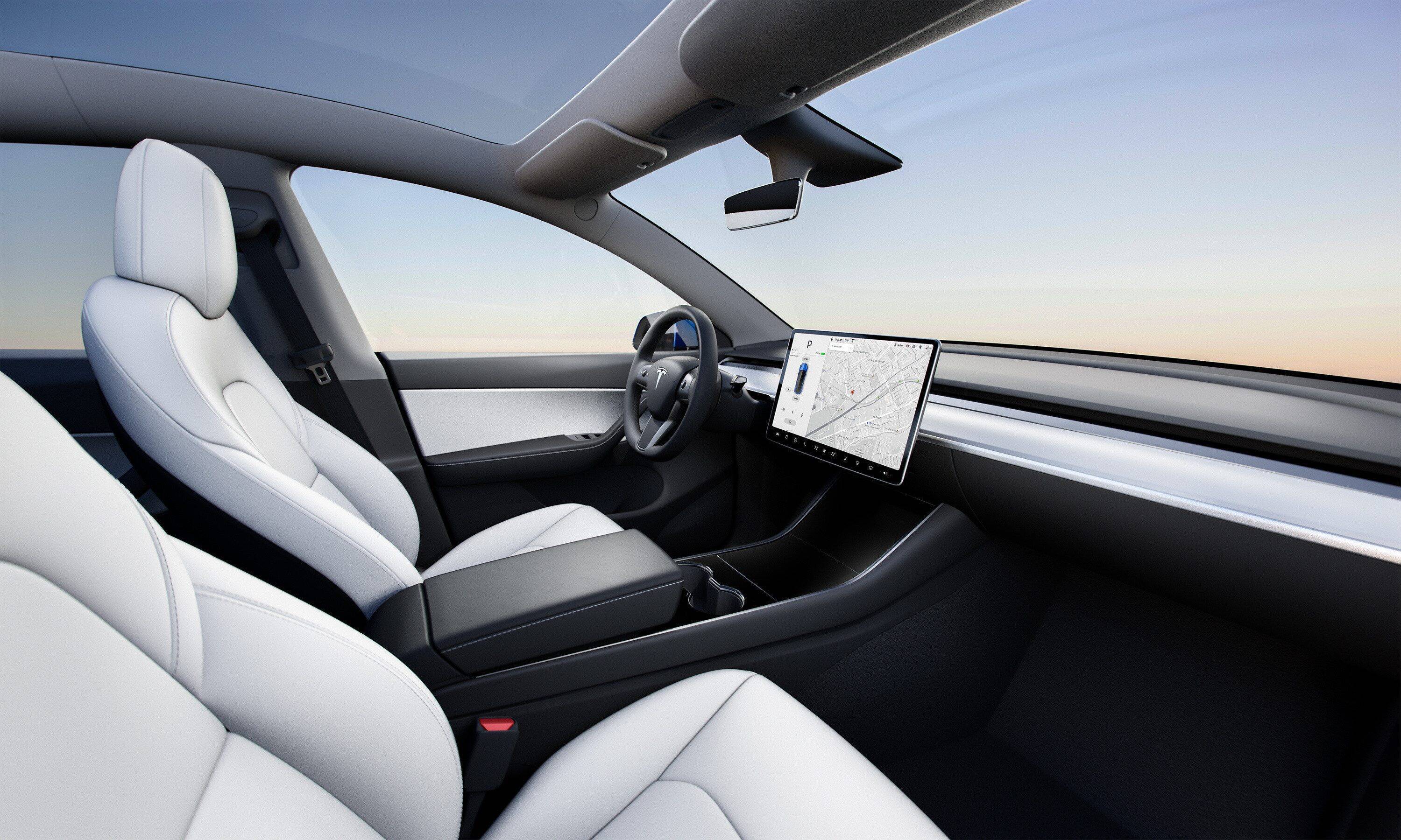 Essai Tesla Model 3 Performance : aileron arrière carbone du plus bel effet