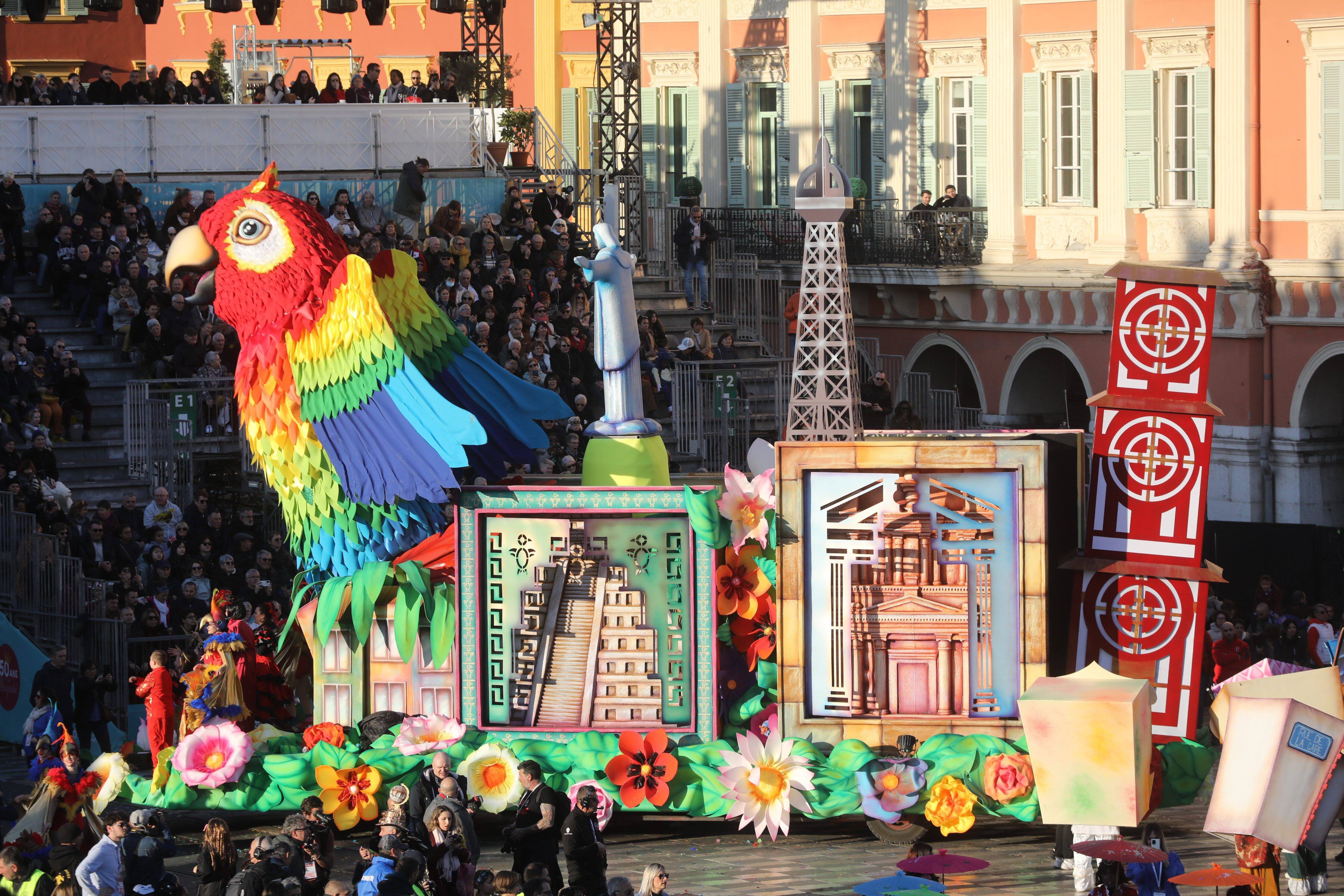 Pourquoi les bombes de serpentins sont interdites cette année au Carnaval  de Nice - Monaco-Matin